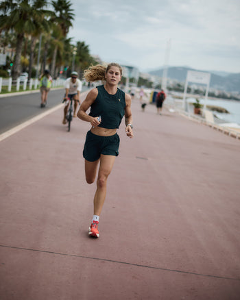 Lookbook Sonic Running Tank Women 23