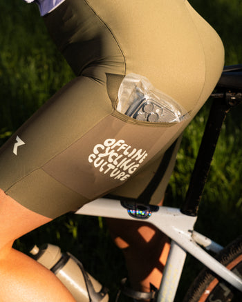 Lookbook Off Grid Cycling Cargo Bib Shorts Women 9